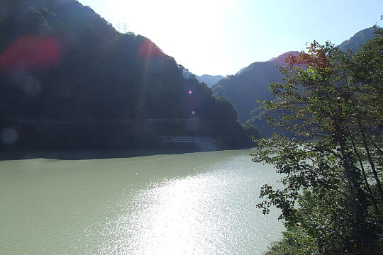/pref-toyama/unazuki/g091012/dai2-tenboDSCF1025.JPG うなづき湖 第2展望広場 の写真(85) 2009年10月12日