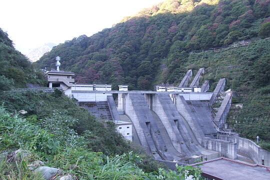 /pref-toyama/unazuki/g091012/dam-tenbodaiDSCF0816.JPG 宇奈月ダム展望台 の写真(86) 2009年10月12日