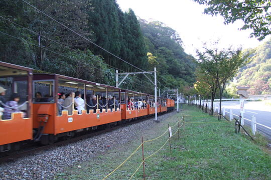 /pref-toyama/unazuki/g091012/ozebaDSCF1128.JPG 尾瀬場トンネル入口付近 の写真(86) 2009年10月12日