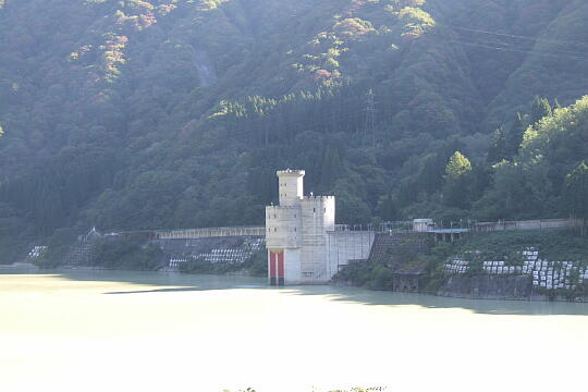 /pref-toyama/unazuki/g091012/yanagibashiDSCF1029.JPG 柳橋駅・新柳河原発電所 の写真(83) 2009年10月12日