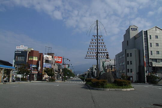 /pref-toyama/uozu/g061014/uozu-ekimaeDSCF2527.JPG 魚津駅前 の写真(84) 2006年10月14日