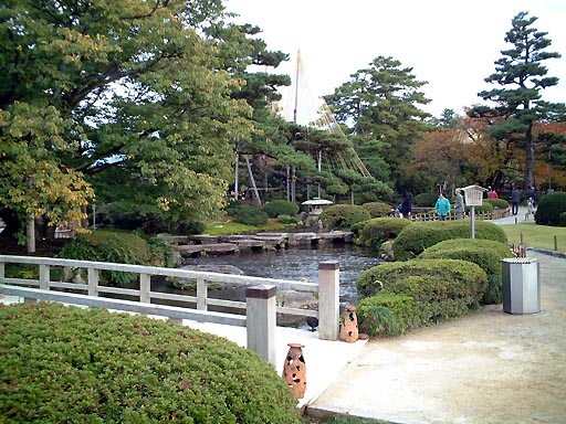 /sv-kenroku/gazo512/gazo011110/ken-gankobashi127.jpg