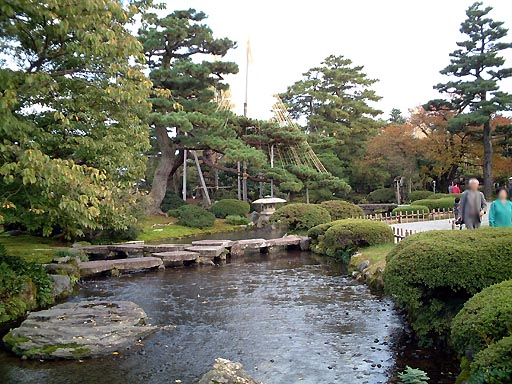 /sv-kenroku/gazo512/gazo011110/ken-gankobashi128.jpg