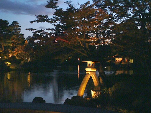 /sv-kenroku/gazo512/gazo011110/ken-kotoji-night239.jpg