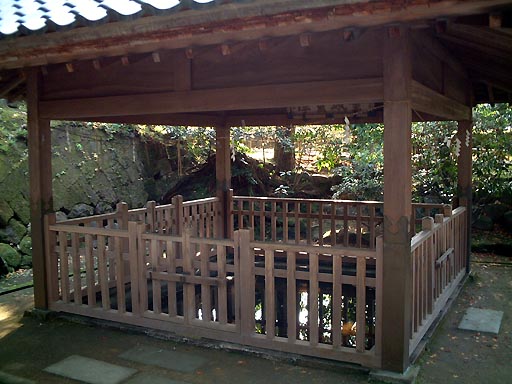 /sv-kenroku/gazo512/gazo011125/ken-kinjoreitaku025.jpg