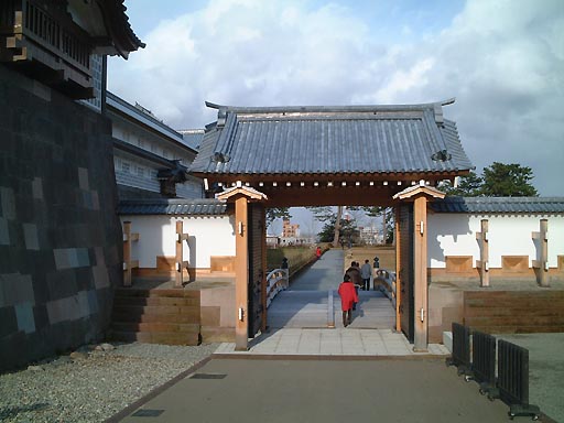 /sv-kenroku/gazo512/gazo011223/jo-hashidume073.jpg