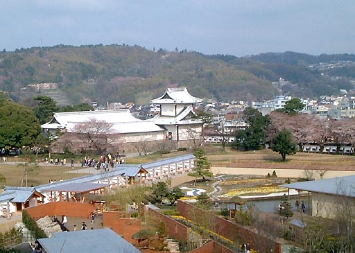 /sv-kenroku/gazo512/gazo020330/jo-ishikawamon028.jpg