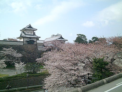/sv-kenroku/gazo512/gazo020330/jo-ishikawamon038.jpg