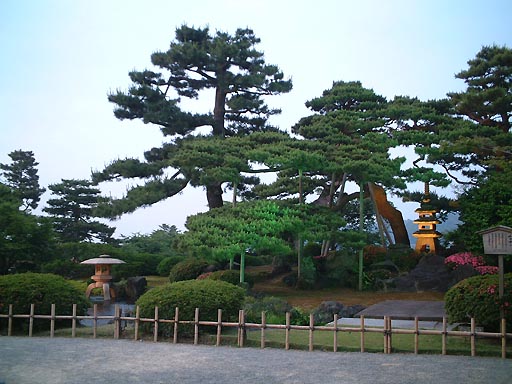 /sv-kenroku/gazo512/gazo020607/ken-shichifukujinyama145.jpg