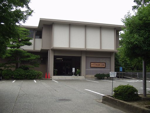 /sv-kenroku/gazo512/gazo040703/ken-gate-dentokogei7030521.jpg