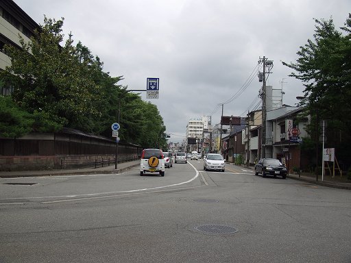 /sv-kenroku/gazo512/gazo040703/ken-gate-kodatsunoguchi7030519.jpg