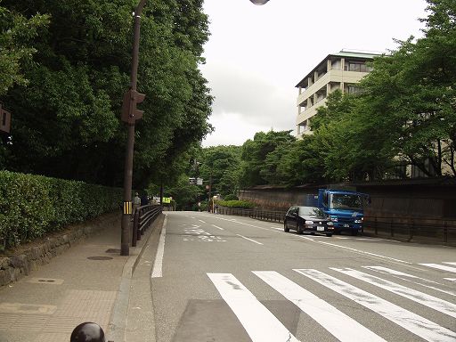 /sv-kenroku/gazo512/gazo040703/ken-gate-kodatsunoguchi7030520.jpg