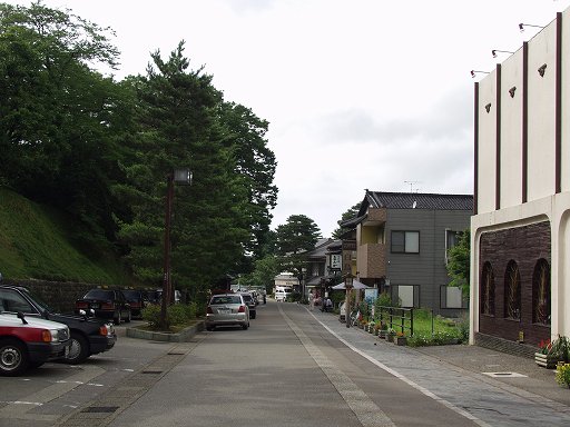 /sv-kenroku/gazo512/gazo040703/ken-gate-sakuragaoka7030451.jpg