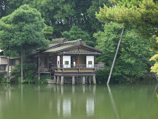 /sv-kenroku/gazo512/gazo040703/ken-uchihashitei7030340.jpg