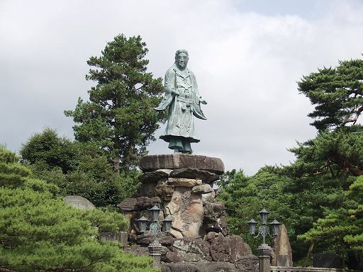 /sv-kenroku/gazo512/gazo040703/ken-yamatozo7030388.jpg